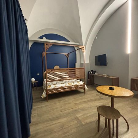 B&B Del Corso Foggia Con Parcheggio Custodito ภายนอก รูปภาพ