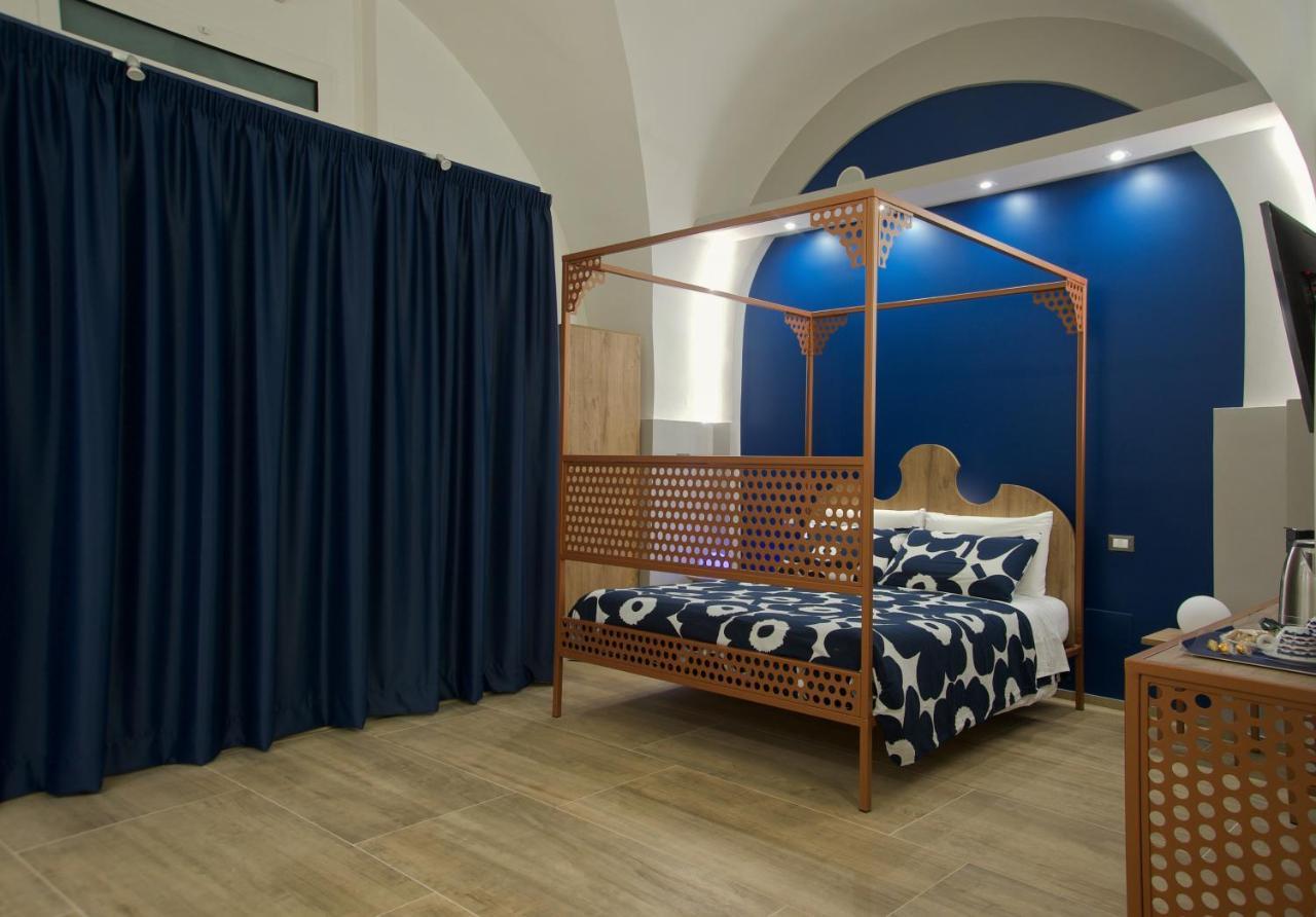 B&B Del Corso Foggia Con Parcheggio Custodito ภายนอก รูปภาพ
