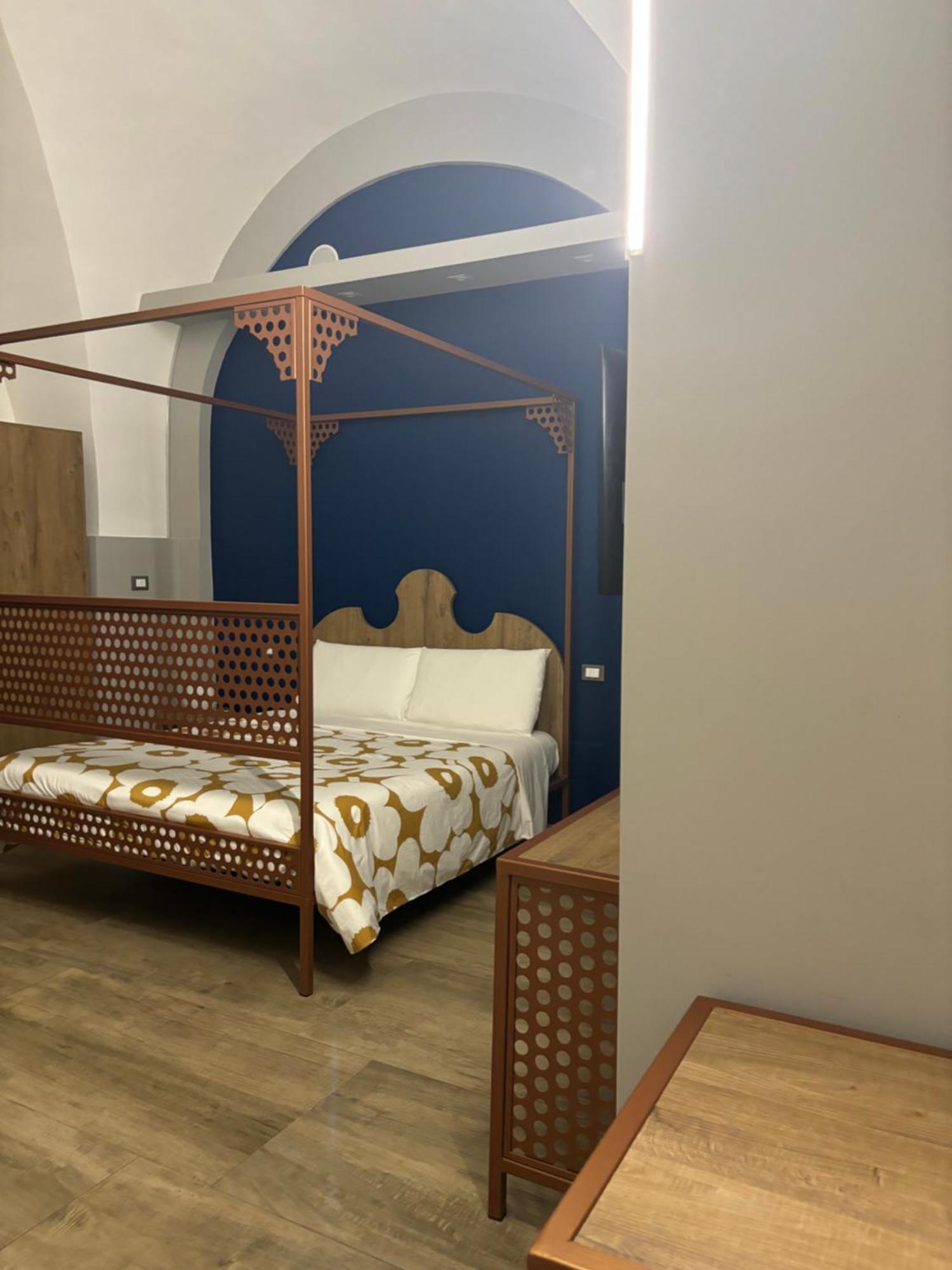 B&B Del Corso Foggia Con Parcheggio Custodito ภายนอก รูปภาพ