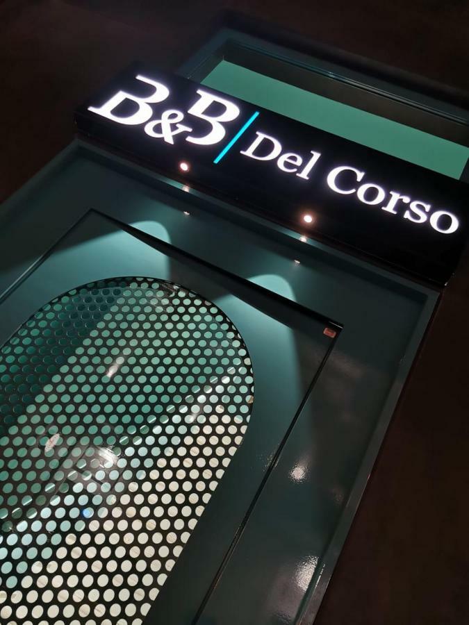 B&B Del Corso Foggia Con Parcheggio Custodito ภายนอก รูปภาพ