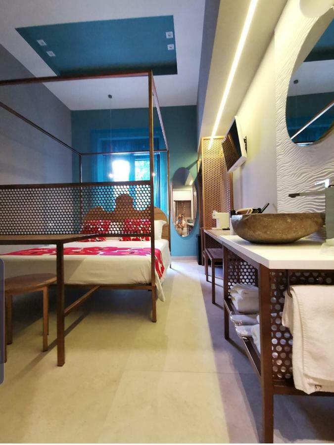 B&B Del Corso Foggia Con Parcheggio Custodito ภายนอก รูปภาพ